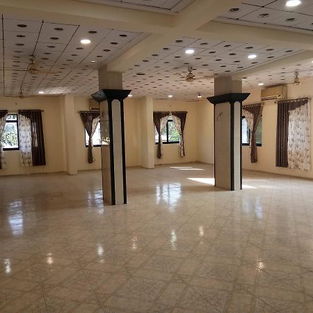 Grand Galaxy Hotel Krishna Nashik Dış mekan fotoğraf
